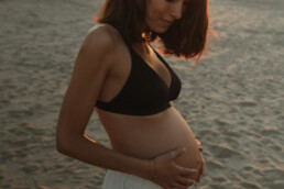 photographe maternité nice - photo femme enceinte plage